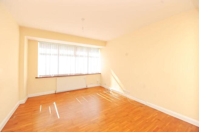 Front through lounge