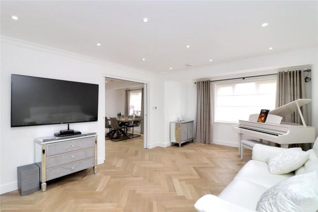 Lounge View 3