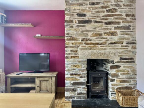 Feature Log Burner and Tv Setup