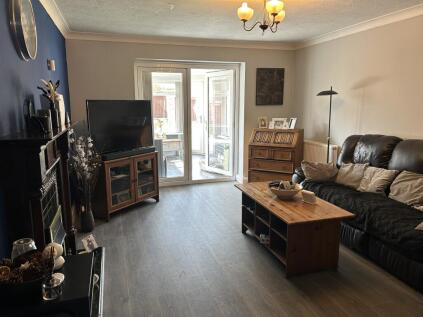 Bunting Drive, Westwood Park, Bradford, BD6