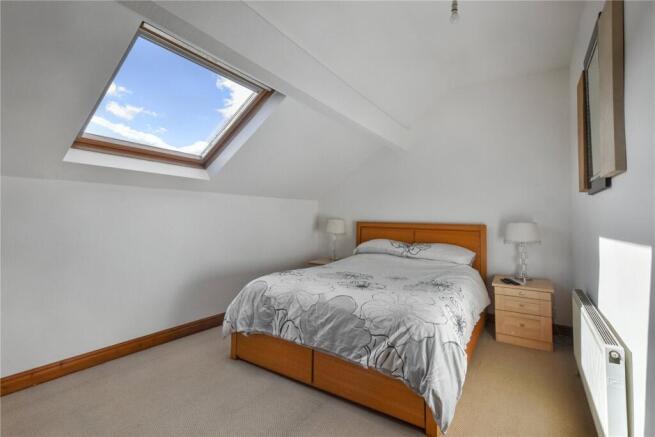 2 bed Apartment for sale Image 5