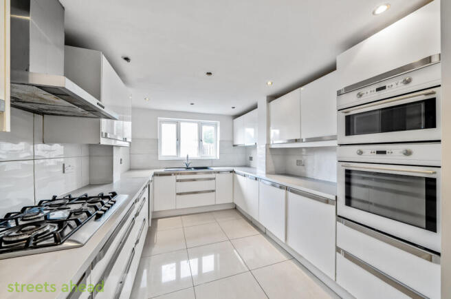 cd008a91-0a01-45e...