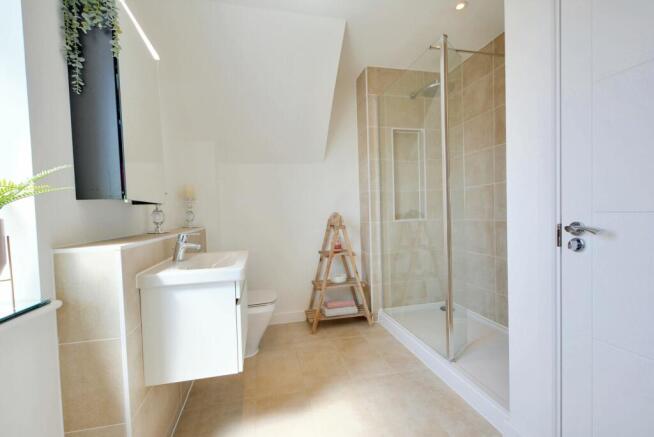 En-suite bathroom