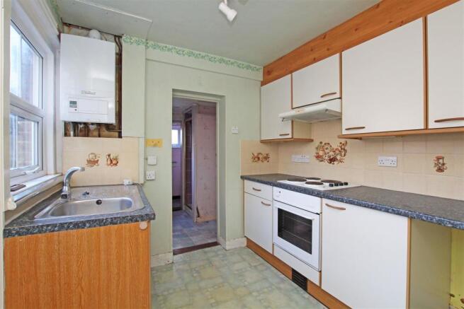 15WR - Kitchen 1.jpg