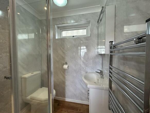 Annexe Shower Room