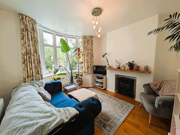 4 bed Semi-Detached for sale Image 4