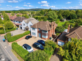 112 Lilacs, Grove Road, Tring HP23 5PA