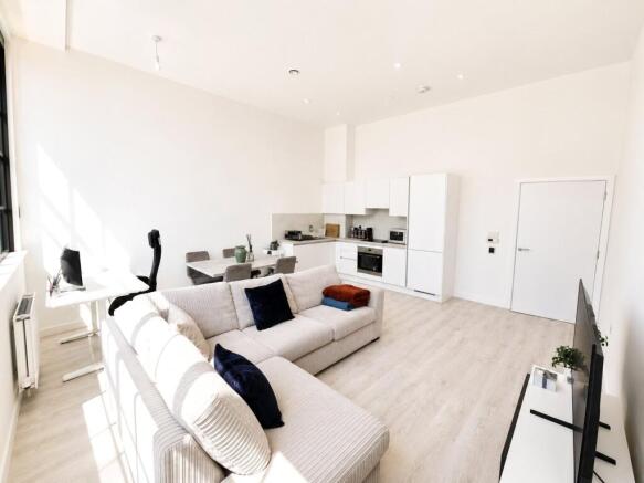Lounge/Kitchen