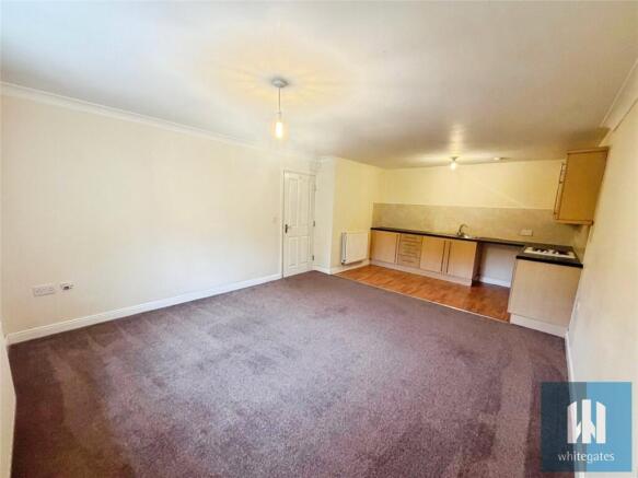 2 bed Apartment to rent Image 10