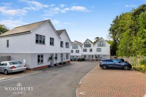 7, Trevelyan Gardens, Loughton IG10 2FB