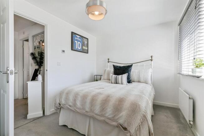 2 bed Town House for sale Image 10