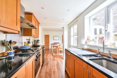 Ludlow Road, Guildford, GU2