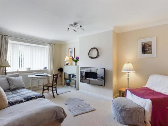 Living Room.jpg