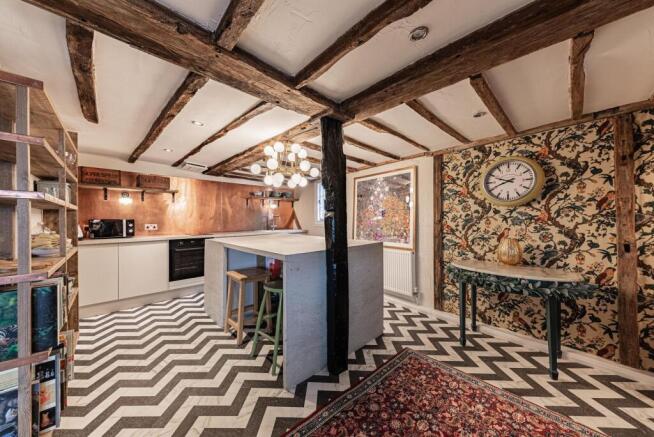 Living Room/Kitchen (2)