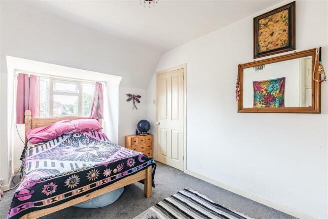 108 Oyster Lane, Byfleet, KT14 7HR - 12.jpg