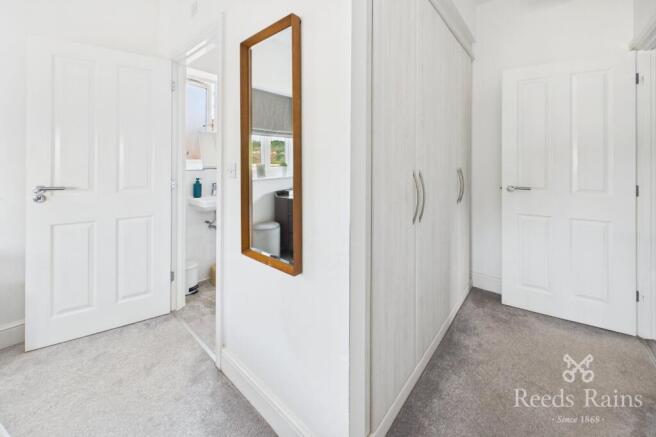 3 bed Detached for sale Image 9
