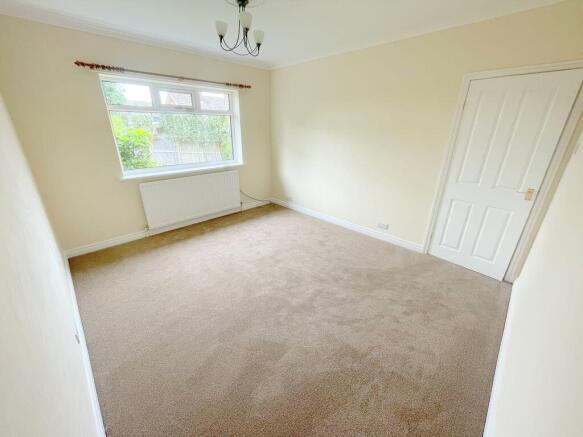3 bed Bungalow to rent Image 9