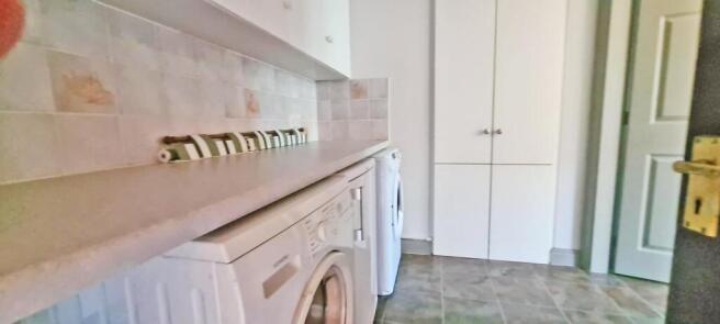3 bed Link Detached House for sale Image 10