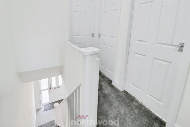 3 bed Terraced to rent Image 10