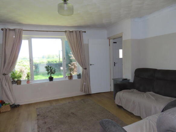 3 bed Semi-Detached for sale Image 6