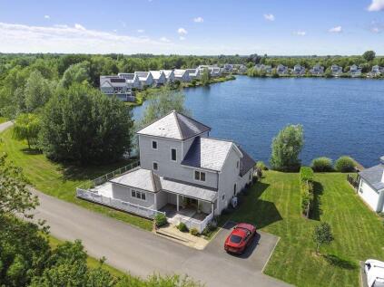 33, The Super Grand Hampton, Summer Lake, GL7 5LW