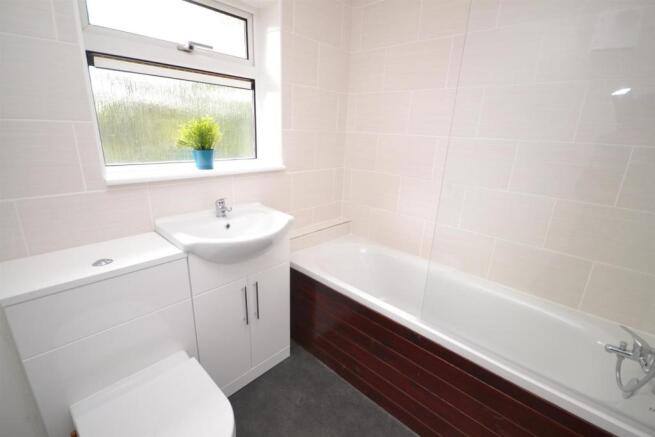 Bathroom.JPG