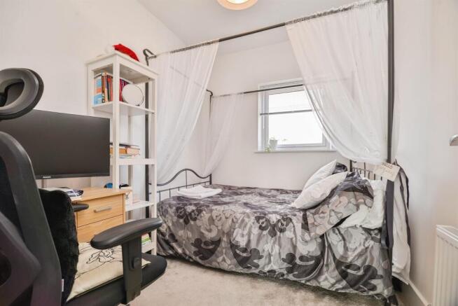4 bed Town House for sale Image 12