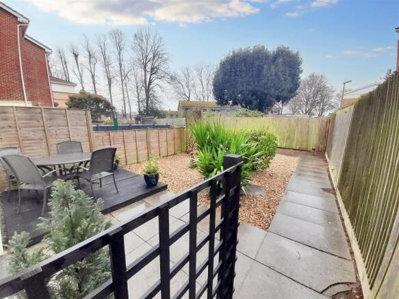 Rear garden Refurb 8 new.jpg