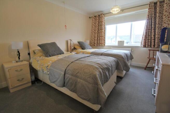 Bed 1.JPG