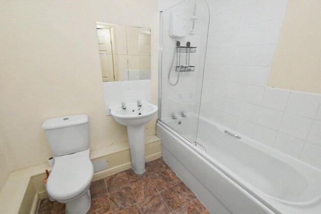 2 bed Apartment for sale Image 10