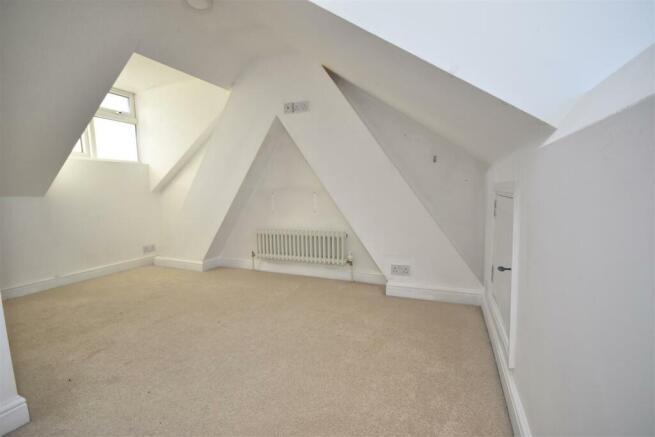Bedroom 4.jpg