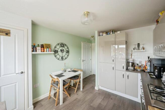 2 bed Semi-Detached for sale Image 6