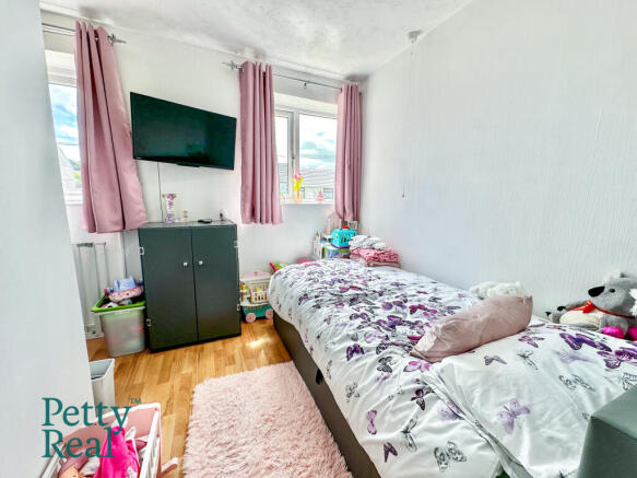 3 bed Terraced for sale Image 6