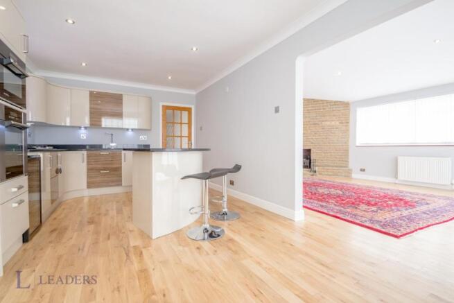 kitchen dining/loung