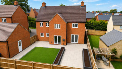 Aintree Avenue, Towcester, Northamptonshire, NN12