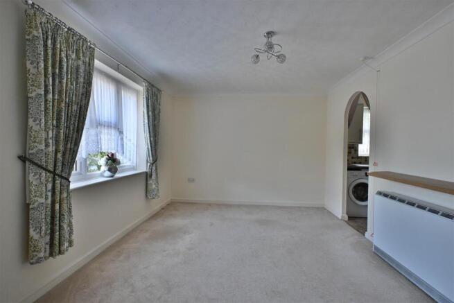 Eastfield Road, Brentwood photo 4