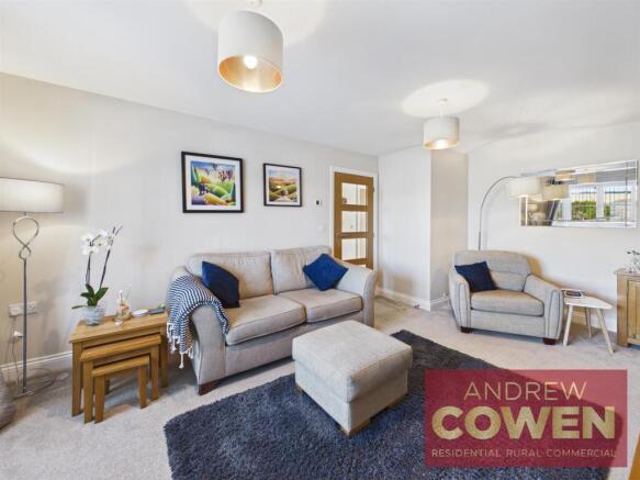 4 bed House for sale Image 7