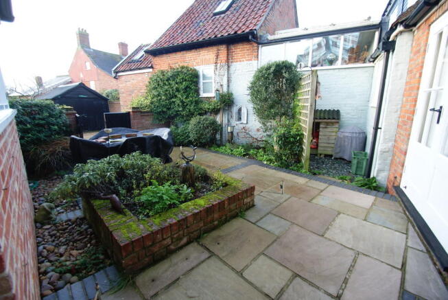 Photo 10