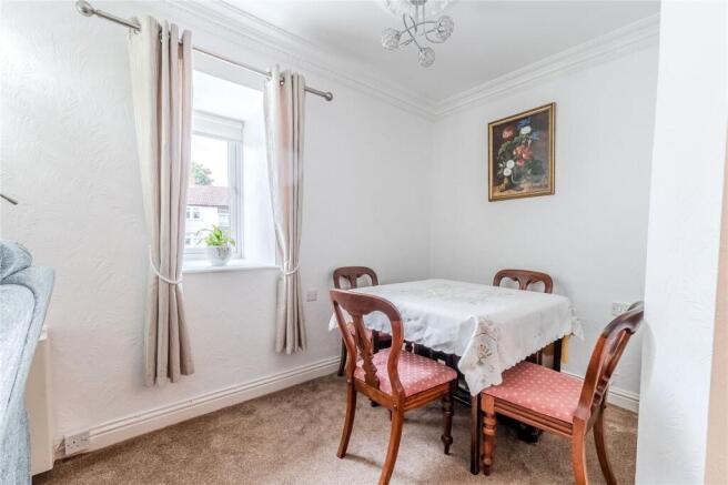 2 bed Apartment for sale Image 4