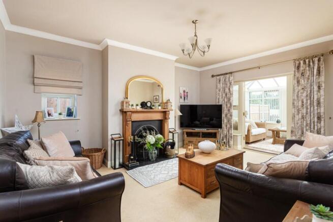 4 bed Detached for sale Image 6