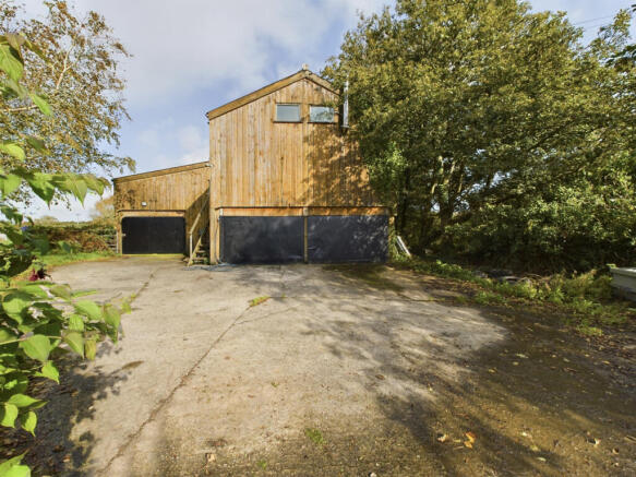 Detached Barn/Workshop