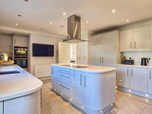 Kings Road, Maulden, Bedfordshire, MK45 photo 4