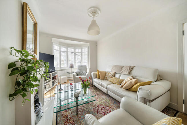 1-69d93dcd5ccbb-1...