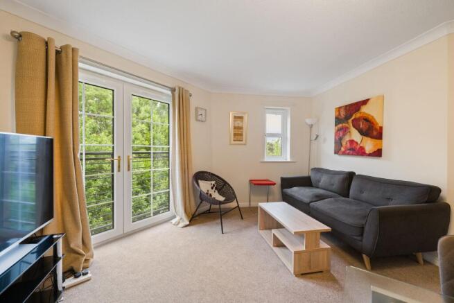 Lounge/ Dining Area