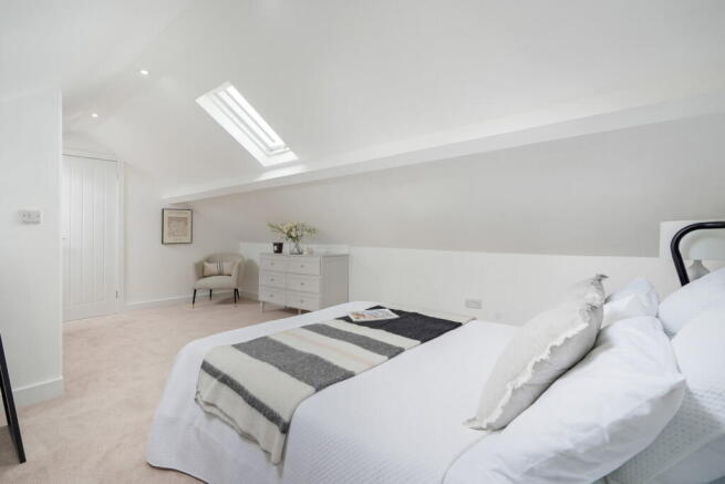 5 bed Terraced for sale Image 6