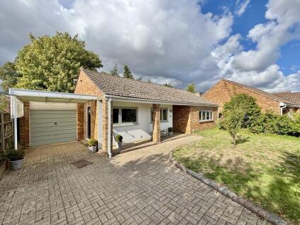 Arnewood Gardens, Yeovil, Somerset, BA20