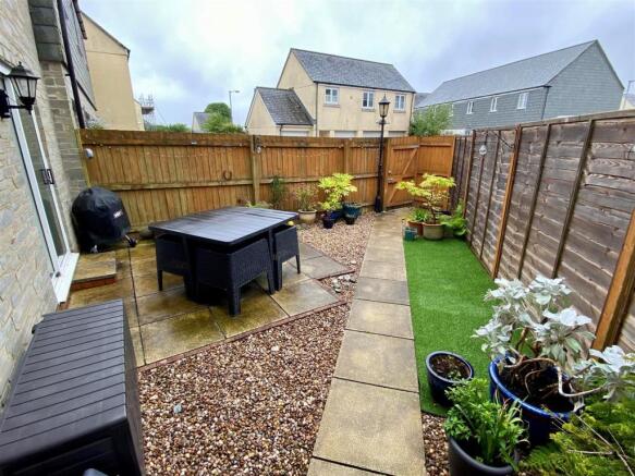 20 The Hurlings Garden