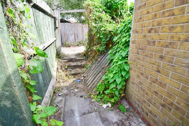 Rear Walkway.JPG