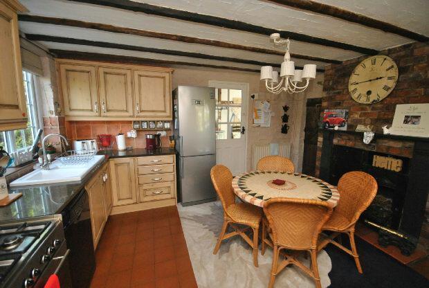 Dining/Kitchen