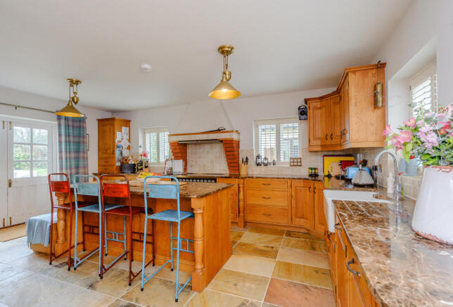 Kitchen / Breakfast Room